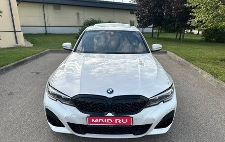BMW 3 серия, 2019 год, 2 900 000 рублей, 1 фотография