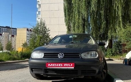Volkswagen Golf IV, 2001 год, 235 000 рублей, 2 фотография