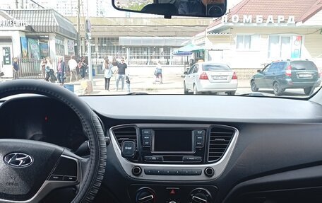 Hyundai Solaris II рестайлинг, 2019 год, 750 000 рублей, 3 фотография