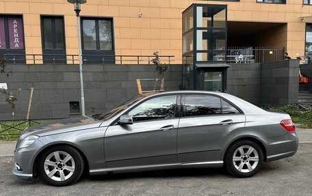 Mercedes-Benz E-Класс, 2010 год, 900 000 рублей, 5 фотография