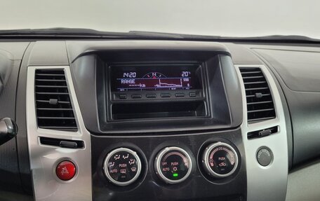 Mitsubishi Pajero Sport II рестайлинг, 2012 год, 1 050 000 рублей, 7 фотография