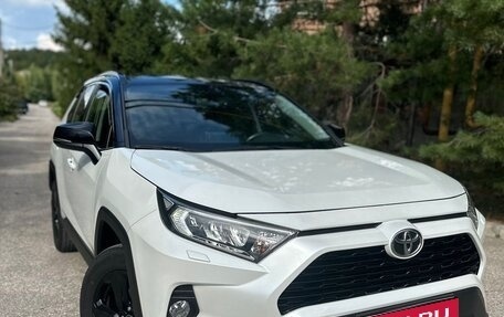 Toyota RAV4, 2022 год, 4 500 000 рублей, 1 фотография