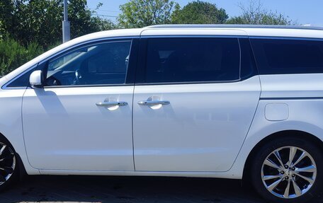 KIA Carnival III, 2018 год, 3 399 000 рублей, 14 фотография