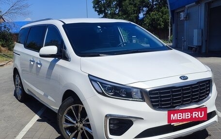 KIA Carnival III, 2018 год, 3 399 000 рублей, 10 фотография