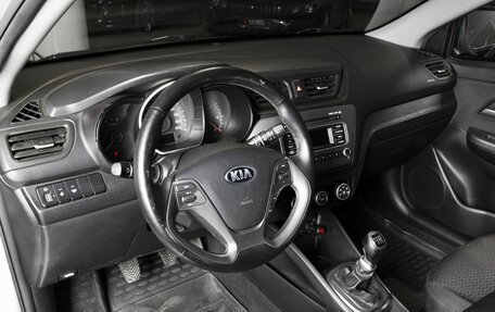 KIA Rio III рестайлинг, 2015 год, 667 000 рублей, 3 фотография