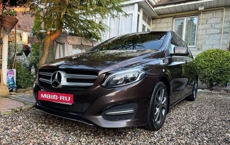 Mercedes-Benz B-Класс, 2017 год, 1 540 000 рублей, 3 фотография