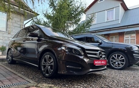 Mercedes-Benz B-Класс, 2017 год, 1 540 000 рублей, 2 фотография