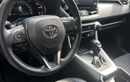 Toyota RAV4, 2022 год, 4 500 000 рублей, 5 фотография