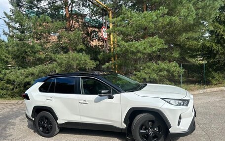 Toyota RAV4, 2022 год, 4 500 000 рублей, 2 фотография