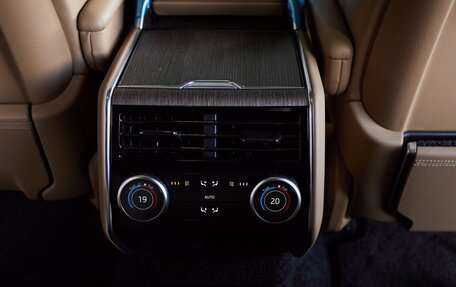 Land Rover Range Rover IV рестайлинг, 2025 год, 24 900 000 рублей, 24 фотография