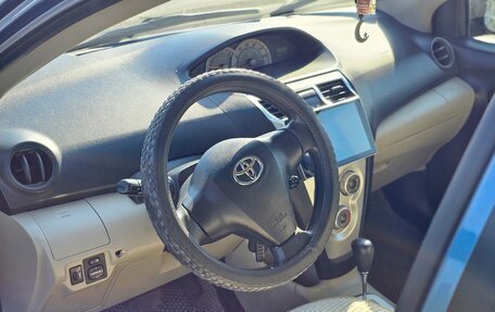 Toyota Yaris III рестайлинг, 2006 год, 720 000 рублей, 9 фотография