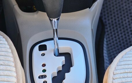 Toyota Yaris III рестайлинг, 2006 год, 720 000 рублей, 16 фотография