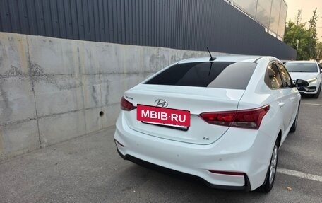 Hyundai Solaris II рестайлинг, 2018 год, 1 550 000 рублей, 3 фотография
