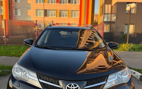 Toyota RAV4, 2015 год, 1 550 000 рублей, 2 фотография
