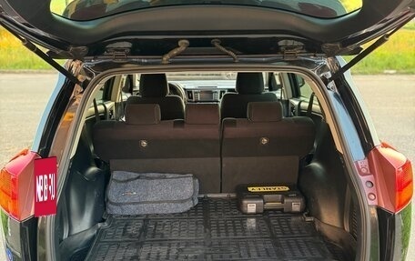 Toyota RAV4, 2015 год, 1 550 000 рублей, 18 фотография