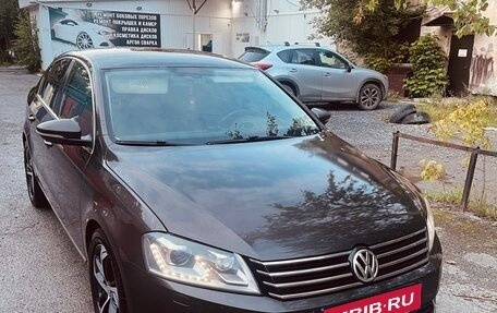 Volkswagen Passat B7, 2012 год, 1 000 000 рублей, 1 фотография
