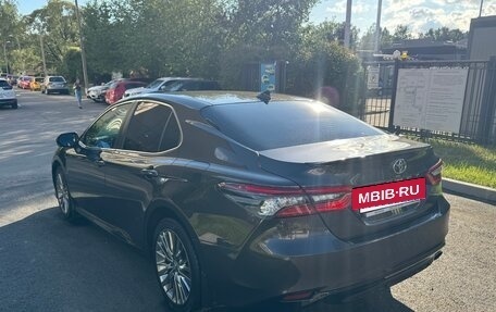 Toyota Camry, 2018 год, 2 300 000 рублей, 2 фотография