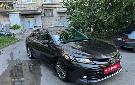 Toyota Camry, 2018 год, 2 300 000 рублей, 13 фотография