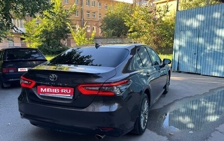 Toyota Camry, 2018 год, 2 300 000 рублей, 12 фотография