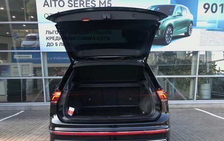 Volkswagen Tiguan II, 2021 год, 4 290 000 рублей, 17 фотография