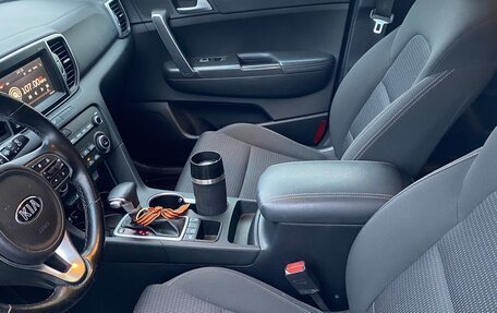 KIA Sportage IV рестайлинг, 2018 год, 1 750 000 рублей, 6 фотография