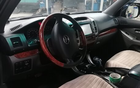 Toyota Land Cruiser Prado 120 рестайлинг, 2008 год, 1 850 000 рублей, 2 фотография