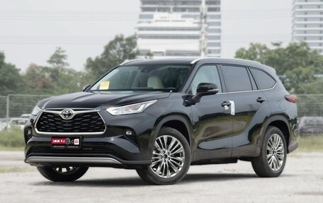 Toyota Highlander, 2025 год, 4 681 945 рублей, 1 фотография