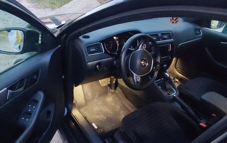 Volkswagen Jetta VI, 2016 год, 1 350 000 рублей, 2 фотография