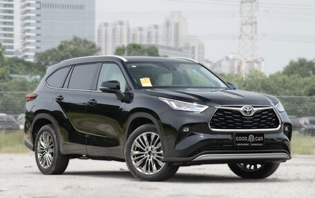 Toyota Highlander, 2025 год, 4 681 945 рублей, 2 фотография