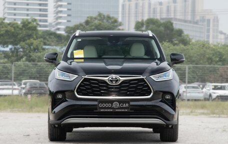 Toyota Highlander, 2025 год, 4 681 945 рублей, 5 фотография