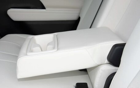 Toyota Highlander, 2025 год, 4 681 945 рублей, 34 фотография