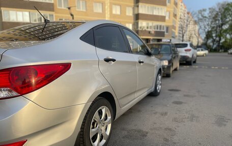 Hyundai Solaris II рестайлинг, 2013 год, 830 000 рублей, 5 фотография