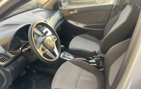 Hyundai Solaris II рестайлинг, 2013 год, 830 000 рублей, 11 фотография