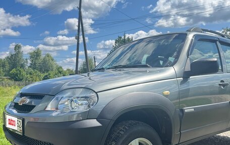 Chevrolet Niva I рестайлинг, 2018 год, 780 000 рублей, 2 фотография