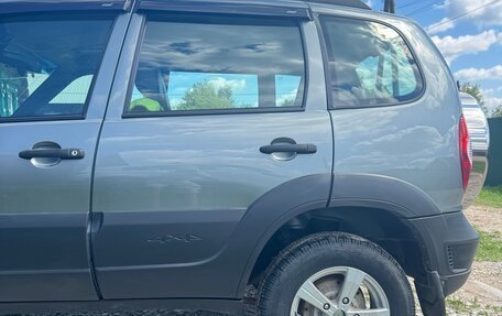 Chevrolet Niva I рестайлинг, 2018 год, 780 000 рублей, 4 фотография