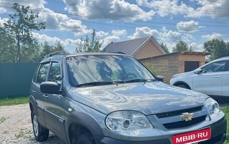 Chevrolet Niva I рестайлинг, 2018 год, 780 000 рублей, 10 фотография