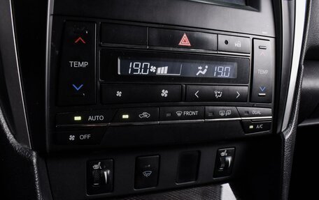 Toyota Camry, 2016 год, 1 890 000 рублей, 13 фотография