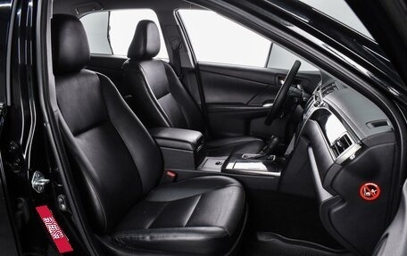 Toyota Camry, 2016 год, 1 890 000 рублей, 8 фотография