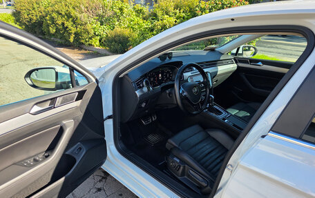 Volkswagen Passat B8 рестайлинг, 2019 год, 2 650 000 рублей, 12 фотография