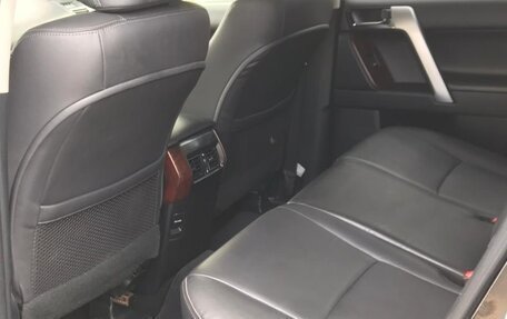 Toyota Land Cruiser Prado 150 рестайлинг 2, 2014 год, 3 499 900 рублей, 16 фотография