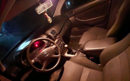 Toyota Avensis III рестайлинг, 2006 год, 680 000 рублей, 12 фотография