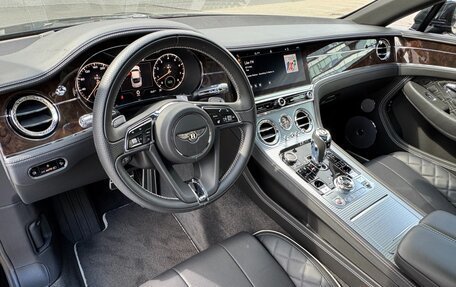 Bentley Continental GT III, 2019 год, 22 000 000 рублей, 10 фотография