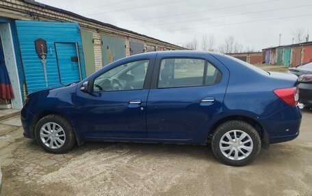Renault Logan II, 2015 год, 815 000 рублей, 3 фотография