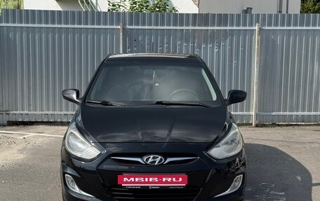 Hyundai Solaris II рестайлинг, 2012 год, 650 000 рублей, 2 фотография
