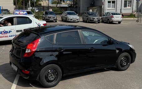 Hyundai Solaris II рестайлинг, 2012 год, 650 000 рублей, 4 фотография