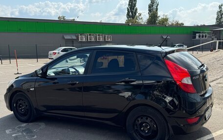 Hyundai Solaris II рестайлинг, 2012 год, 650 000 рублей, 5 фотография