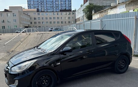 Hyundai Solaris II рестайлинг, 2012 год, 650 000 рублей, 6 фотография