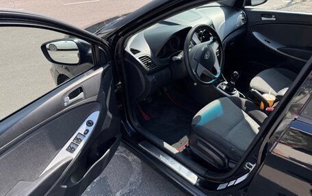 Hyundai Solaris II рестайлинг, 2012 год, 650 000 рублей, 15 фотография
