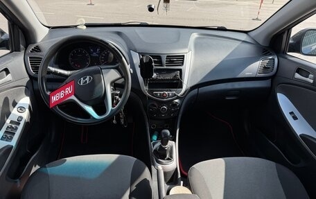 Hyundai Solaris II рестайлинг, 2012 год, 650 000 рублей, 13 фотография