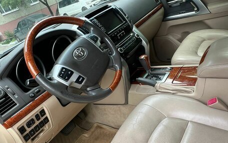 Toyota Land Cruiser 200, 2013 год, 3 370 000 рублей, 6 фотография